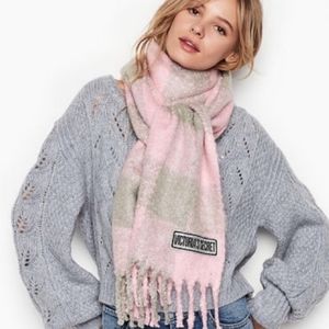 NWT Victoria's Secret Blush Check Scarf